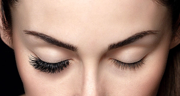 Wimpern nach Auffüllung ab 4 Wochen